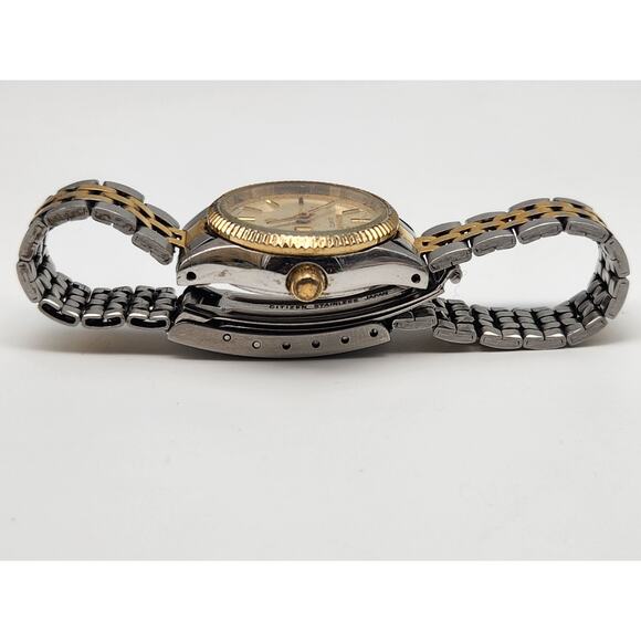 Vinatge Citizen Quartz Women’s Watch Day/Date Two Tone Silver/Gold -New Battery - Picture 5 of 9